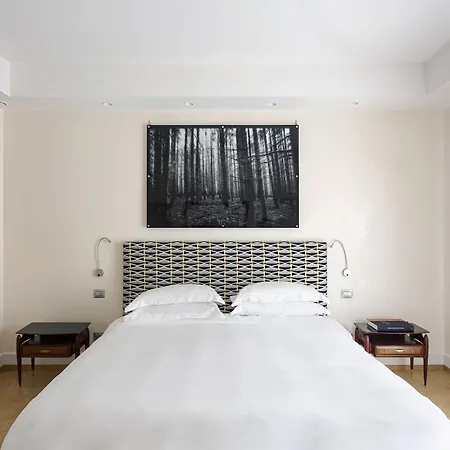 Hotel Galleria Vik - Townhouse Galleria - Small Luxury Of The World